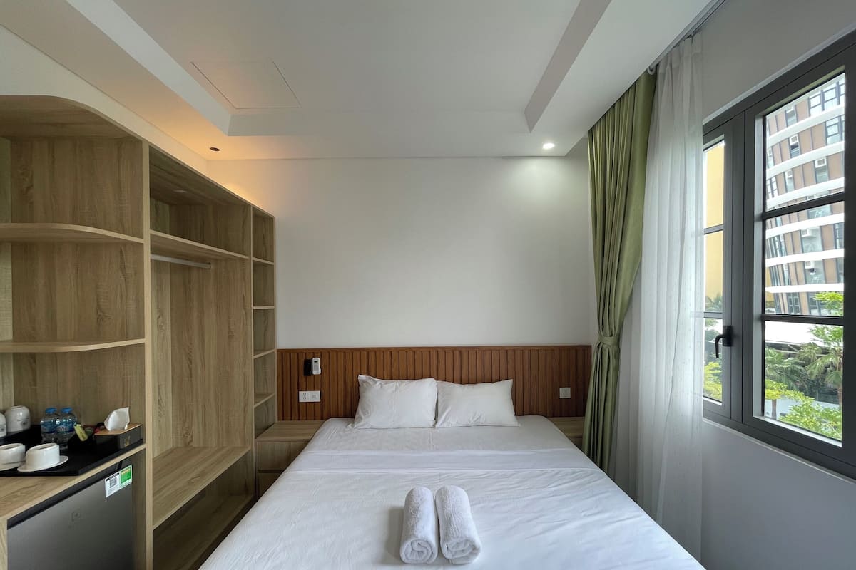 Phòng đôi Deluxe, 1 giường cỡ king, dịch vụ dọn phòng, quang cảnh thành phố