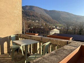 屋外ダイニングエリア