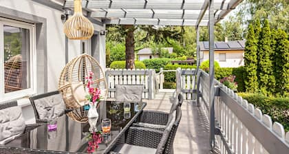 Bungalow "Celine" with Private Terrace, Wi-Fi, and Air Conditioning