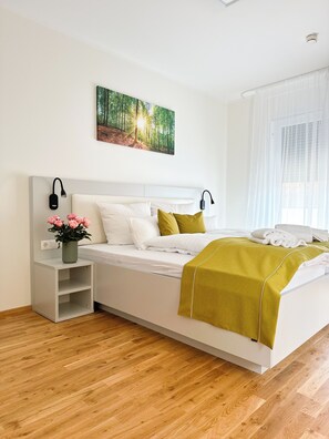 Studio | Soundproofing, iron/ironing board, free WiFi, wheelchair access