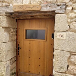 Exterior detail - Ideal for curists, old barn of 50m2 restored with all comforts. (Casteljaloux)