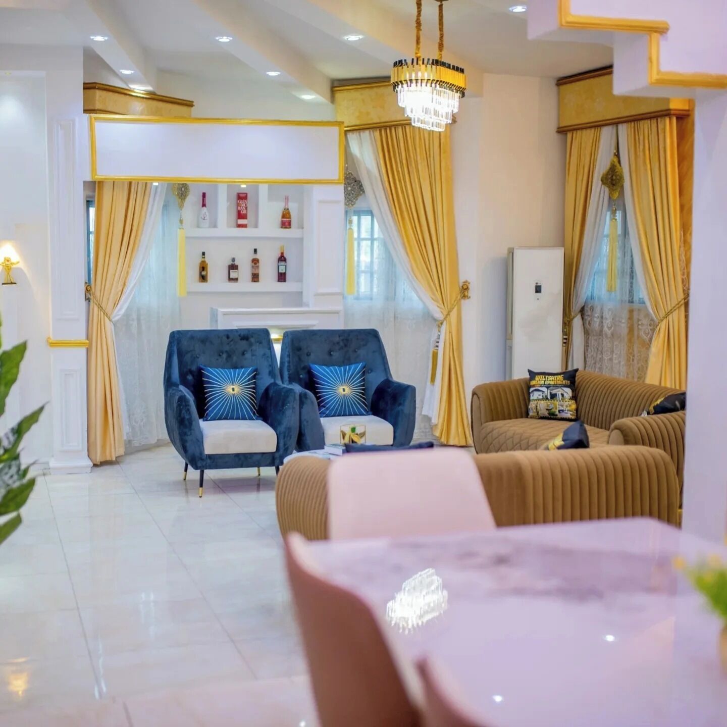 Økonomileilighet, balkong, byutsikt | Innvendig