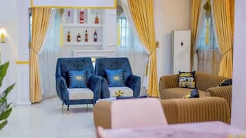 Økonomileilighet, balkong, byutsikt | Innvendig