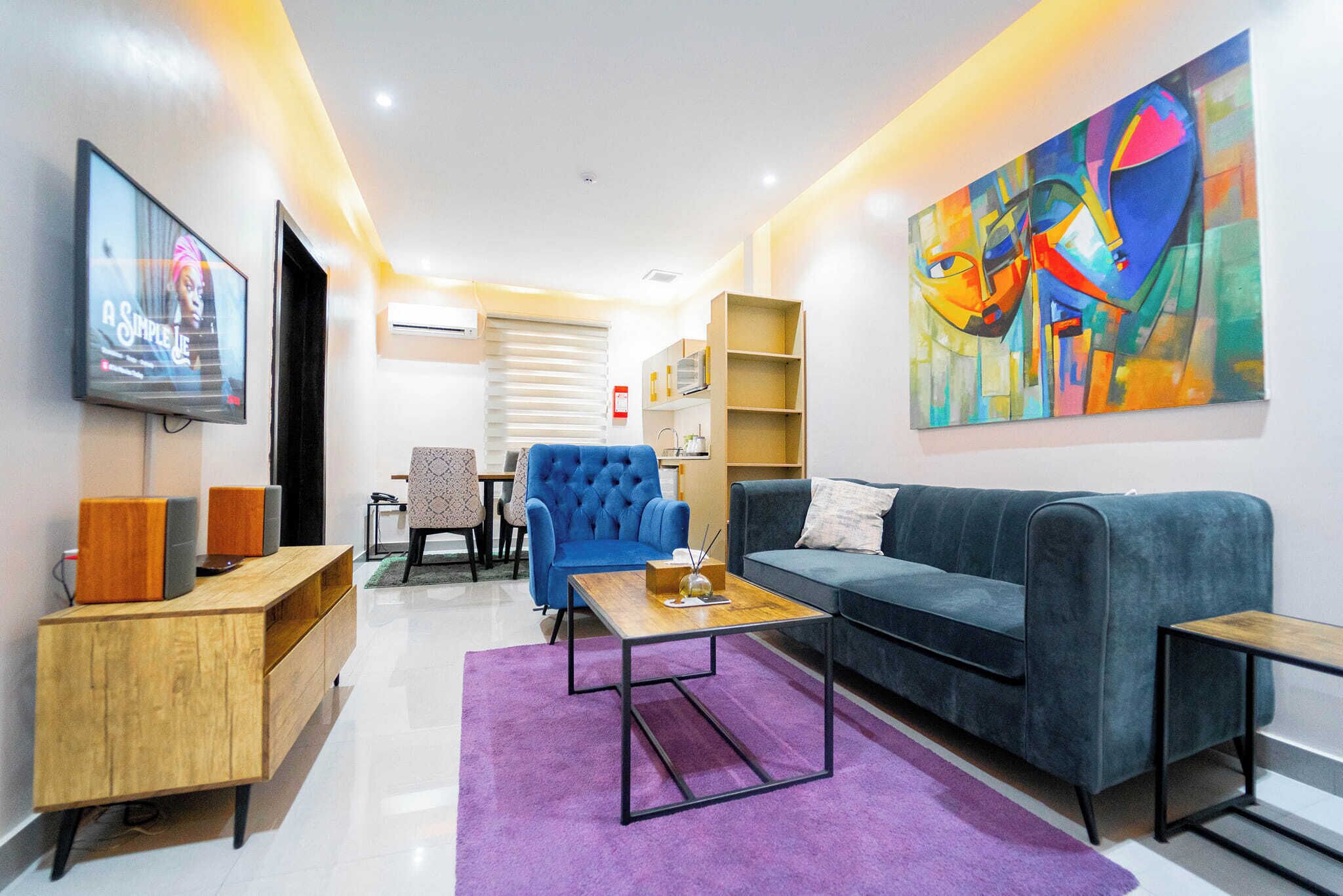 Apartamento económico, balcón, vistas a la ciudad | Zona de estar