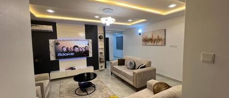 Economy Apartment, Balcony, City View | Interior