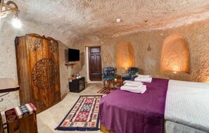1 slaapkamer, een strijkplank/strijkijzer, wifi, beddengoed