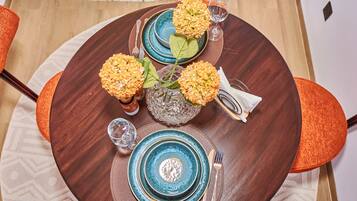 Appartement, vue sur la ville | Restauration