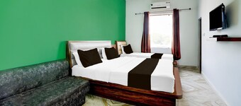 Collection O Salasar Balaji Temple Keshav Mahal