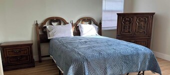 Lovely house with cool AC in charming Blytheville