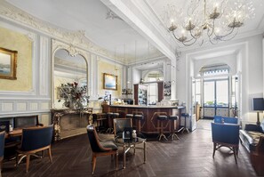 Bar (on property) - LA Residence DES Trois Couronnes  (Vevey)