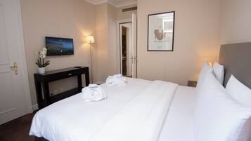 Familiekamer, balkon, uitzicht op de stad