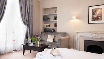Superior Suite, Balcony, Courtyard View | In-room safe, desk, laptop workspace, blackout drapes