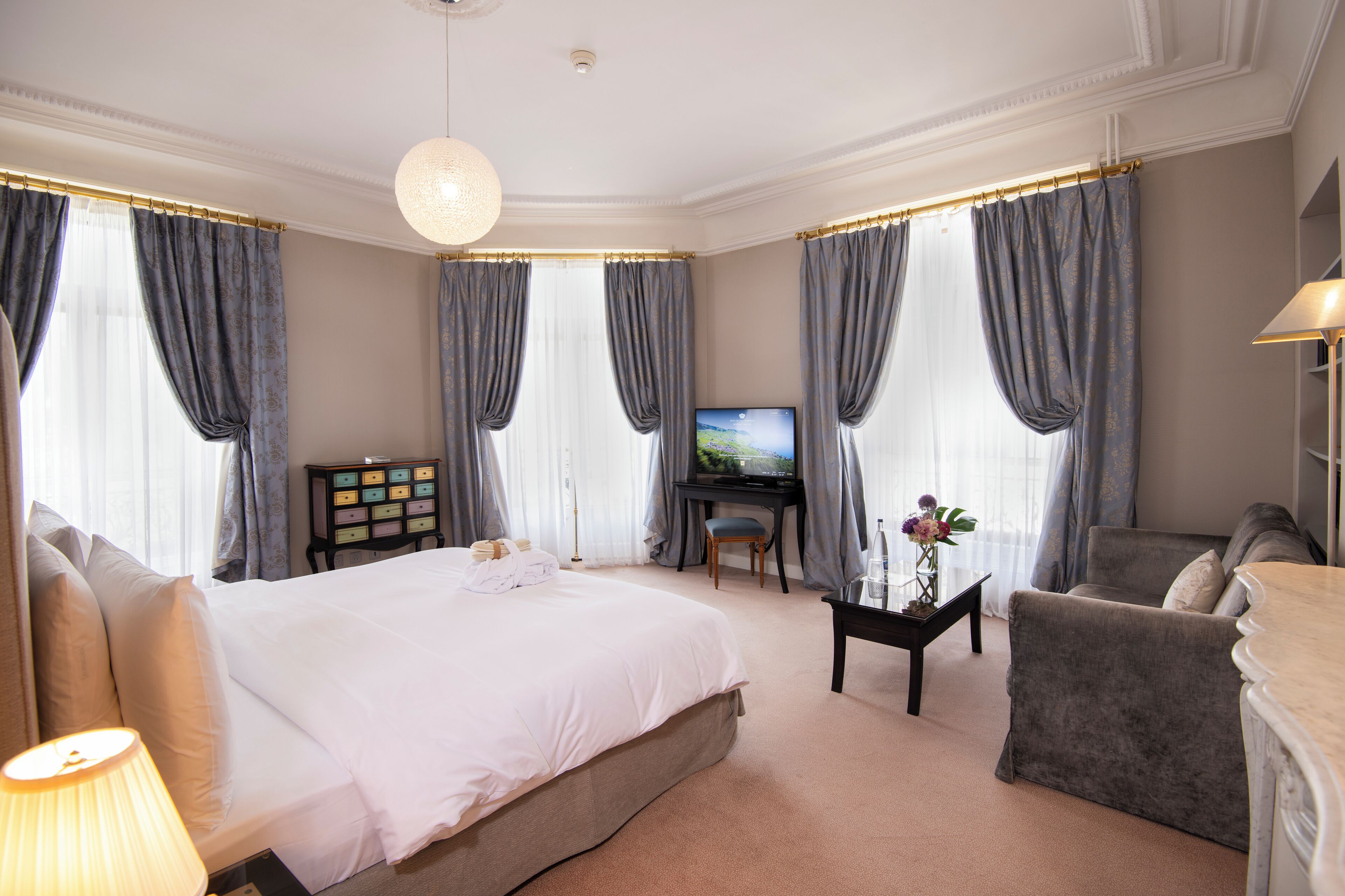 Phòng Suite Superior, ban công, quang cảnh sân vườn