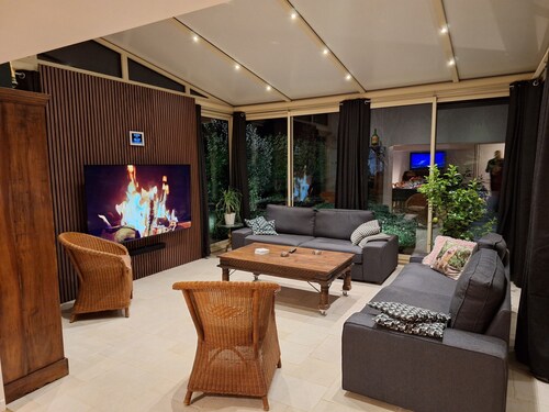 Villa Berthelots with Private Pool in Southern Charente