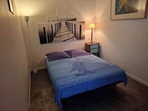 1 bedroom, free WiFi, bed sheets - T2 on the Canal Royal (Sète)