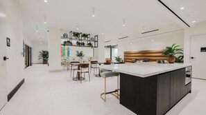 Interior - Chic modern Retreat | Luxury 1BR Apartment (MIAMI)
