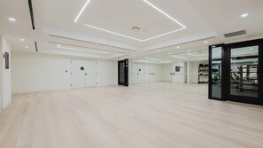 Fitness facility - Chic modern Retreat | Luxury 1BR Apartment (MIAMI)