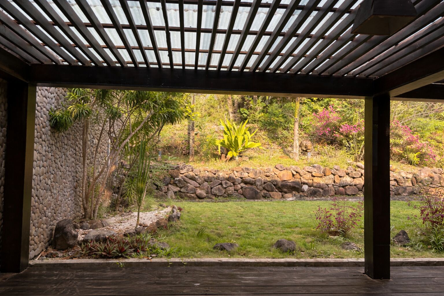 Deluxe-Doppel- oder -Zweibettzimmer, Nichtraucher | Unterkunftsgelände