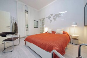 3 bedrooms - 2BR 2BA Historic Center, Metro - Comfort, Quiet (Rome)