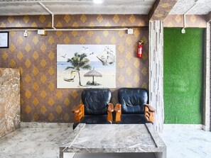 Reception - Super Hotel O Champasari Siliguri (Siliguri)