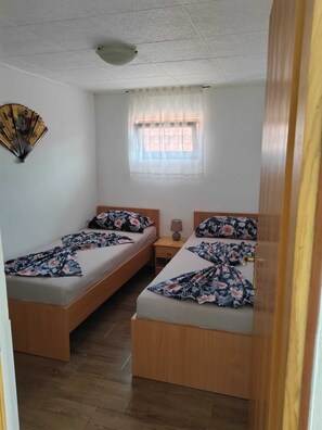 Standard Apartment, Patio, Garden View | Garden view - Apartment Matanovic (Vir)