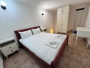 Room - White Hills Apartments (Budva)