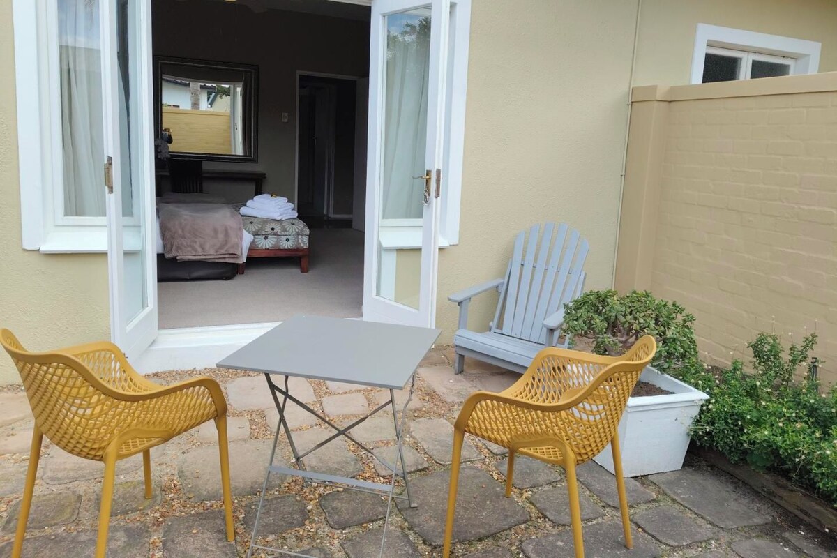 Comfort Double or Twin Room, Courtyard View | Terrace/patio