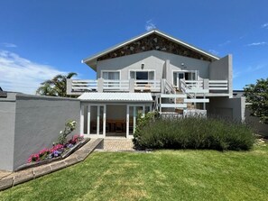 Exterior - Moments Guesthouse (Kleinmond)