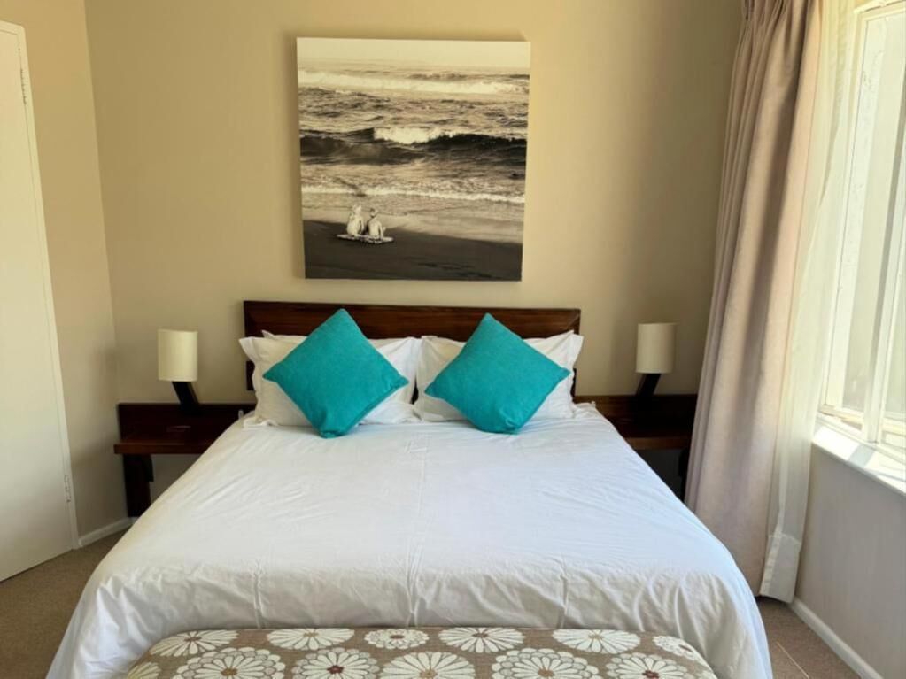 Neljän hengen luksushuone, parveke, osittainen merinäköala