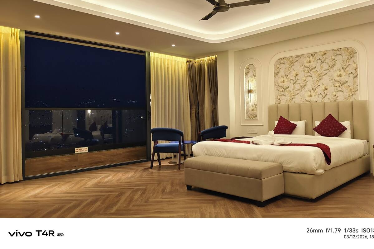 Family Room, Mountain View