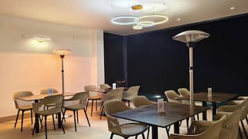 Bar (en la propiedad)