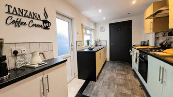 Microwave, oven