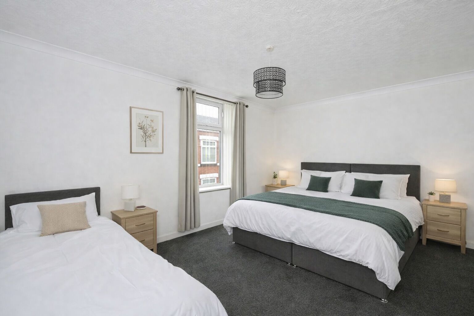 3 bedrooms, iron/ironing board, WiFi, bed sheets