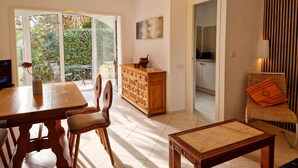 Dining - Charming finca with pool and large garden in an idyllic setting in Xaló (Teulada)