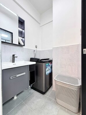 Bathroom - Modern 1BR w/ pool, gym, dedicated workstation, restaurant and full backup power (Nairobi)