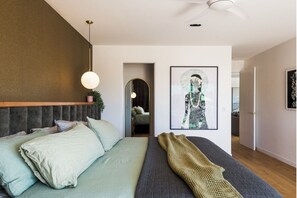 4 Schlafzimmer, Bügeleisen/Bügelbrett, Bettwäsche