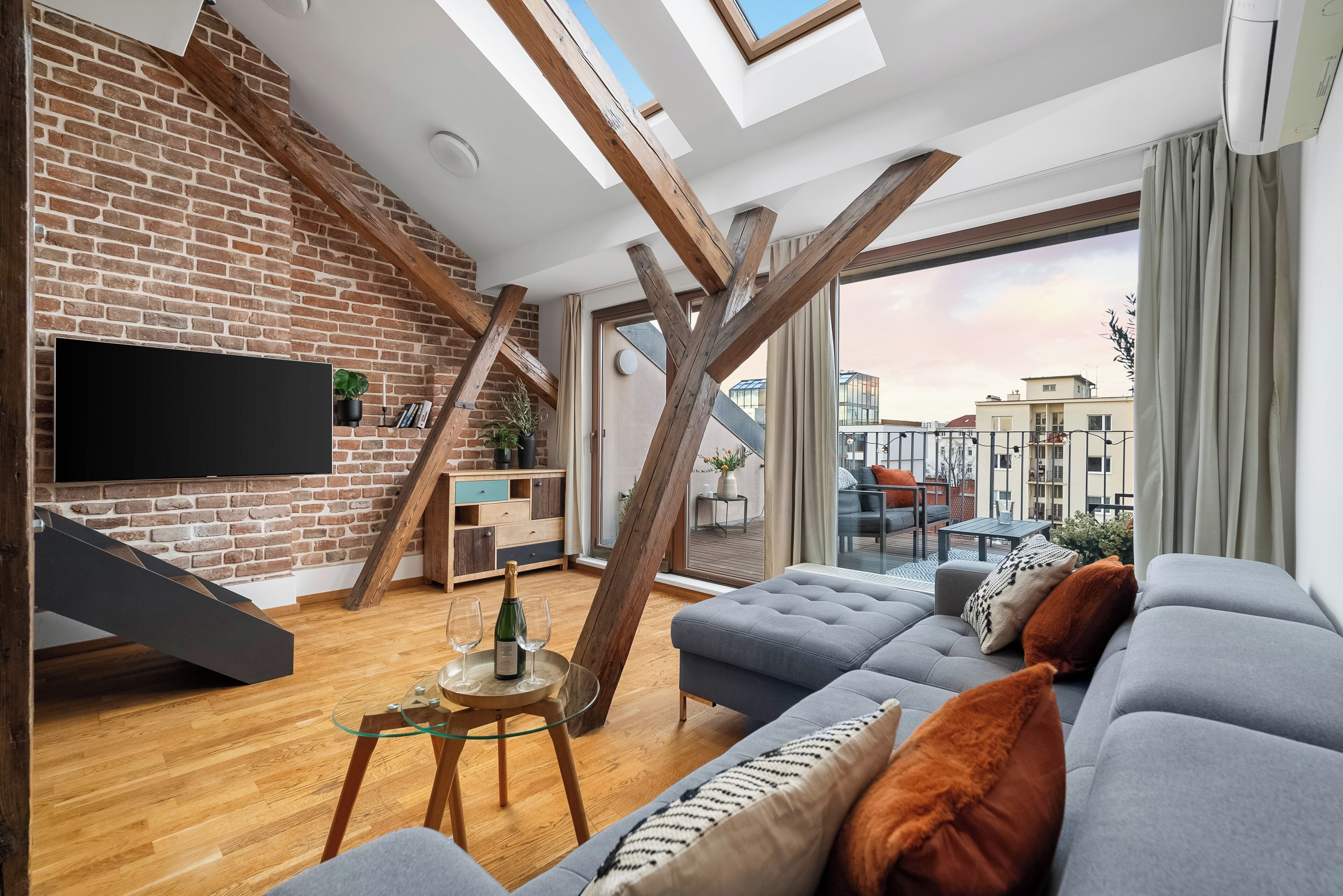 Superior Apartment, City View