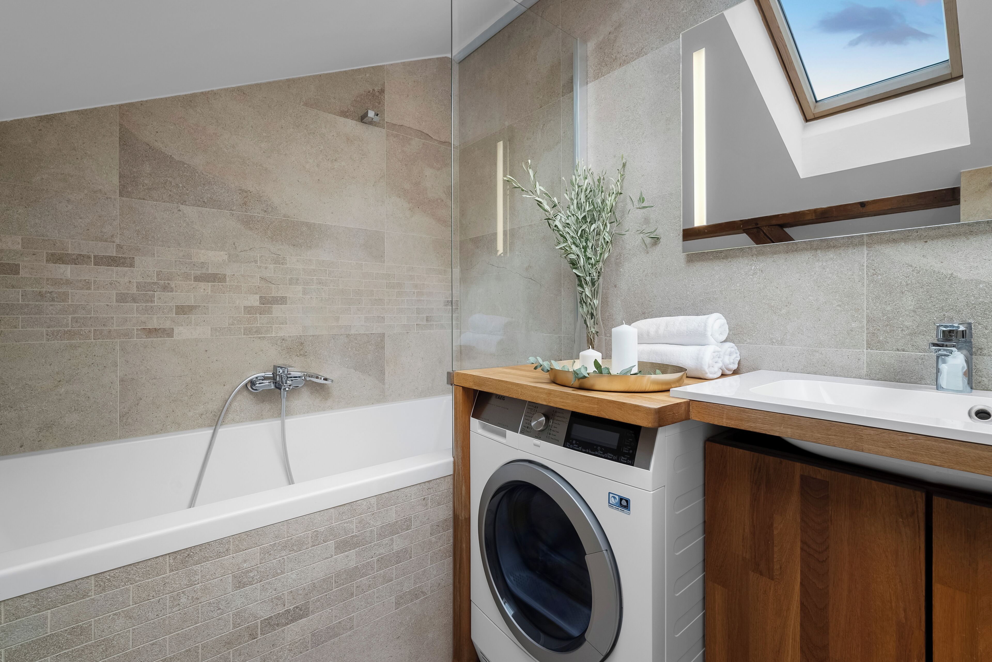 Superior Apartment, City View | Bathroom