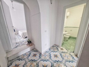 2 bedrooms, iron/ironing board, bed sheets - Apartment with 2 bathrooms near the sea - Centro Santa Maria di Castellabate (Santa Maria di Castellabate)