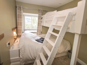 2 bedrooms, individually decorated, individually furnished, free WiFi