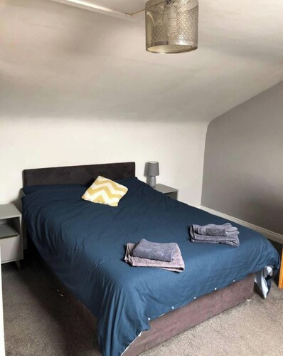 Charming 1-bedroom Apartment With Jacuzzi in Johnstown