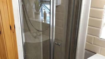 Apartment, 1 Bedroom, Smoking, Mountain View | Bathroom