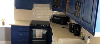 Charming 1-bedroom Apartment With Jacuzzi in Johnstown