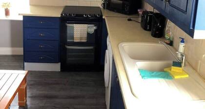 Charming 1-bedroom Apartment With Jacuzzi in Johnstown