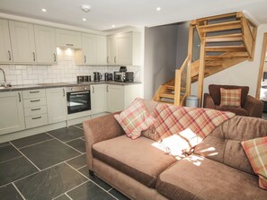 Living area - Sun Trevor Barns 3 (Llangollen)