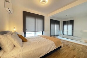 Iron/ironing board, WiFi, bed sheets - Athenean Modern Escape near Marina Flisvos-G3 (Paleo Faliro)