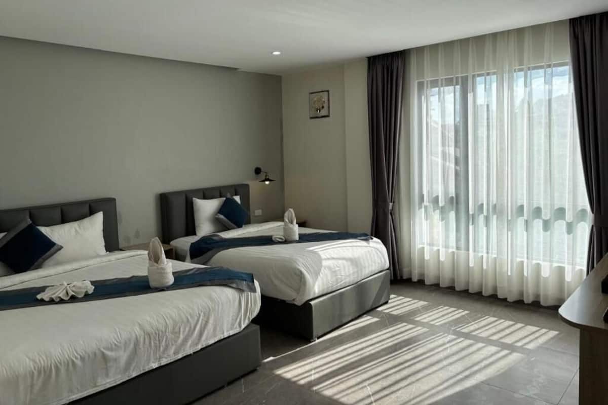 三人房, 城市景观