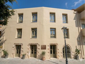 Fachada de la propiedad