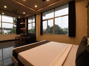 House - Townhouse Aiims Kolkata Tanishq Inn (Kalyani)