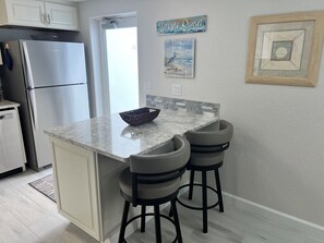Dining - D18 - Ocean Air, Salty Hair, Zero Worries (Sarasota)